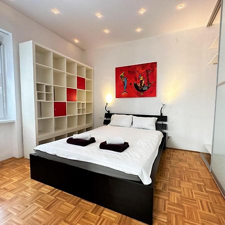 Charming Starry Night Apartment 류블랴나 외부 사진